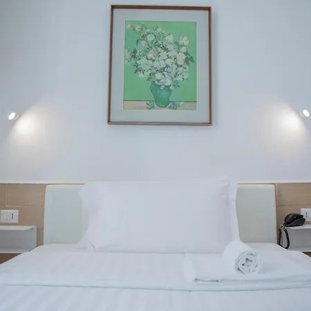 H22 Hotel Naples