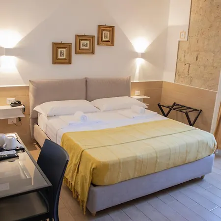 Hotel H22 3*