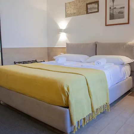 H22 Hotel Naples